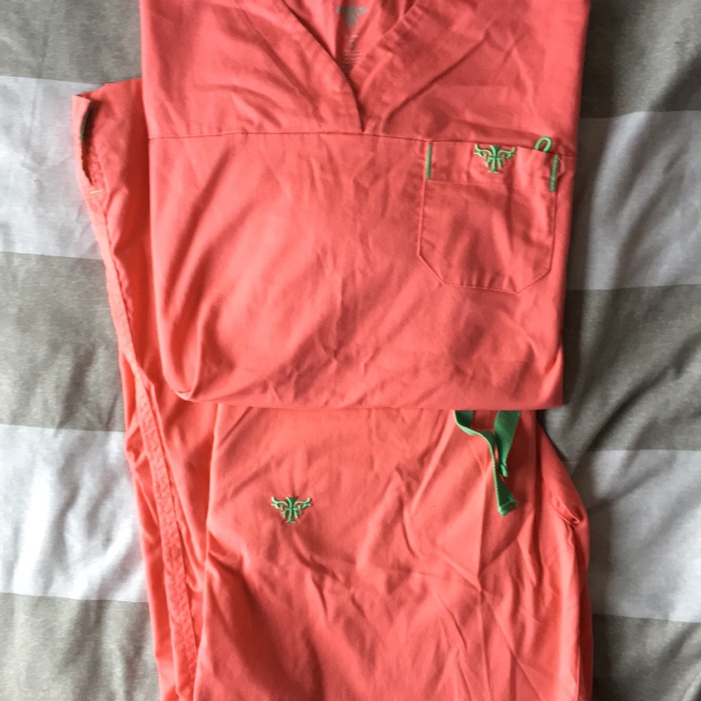 Med couture 1 top + 3 pant